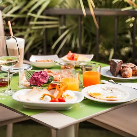 Hotel Hi Riva del Garda
