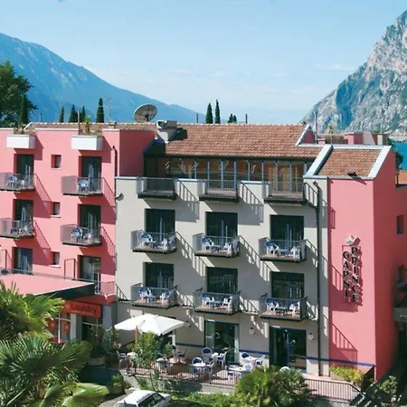 Hi Hotel 3*