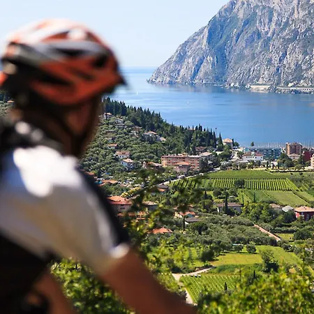Hotel Hi Riva del Garda